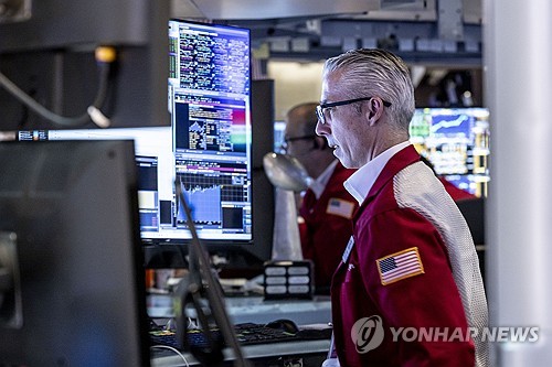 슈퍼마이크로, 부진한 실적 전망…시간외 4%대↓_권용욱