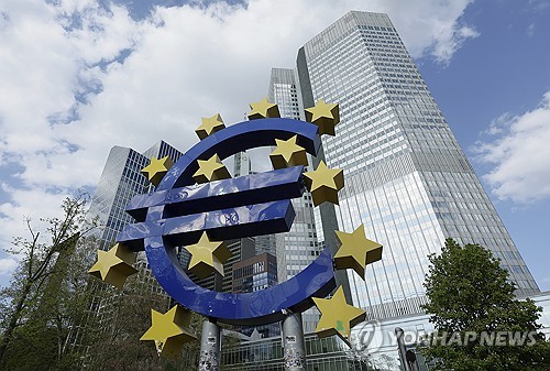 추가 금리 인상 가능성 열어놓은 ECB 위원들…"다시 한번 대응할 준비"_최진우