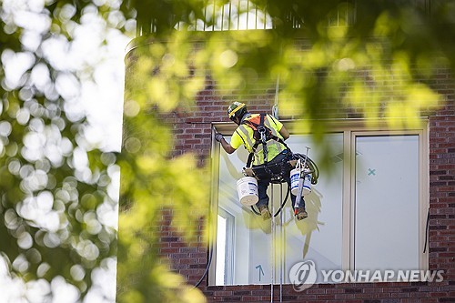 [외환-주간] 美 고용 둔화에 열린 달러-원 하방…국채금리가 제동 걸까_윤시윤