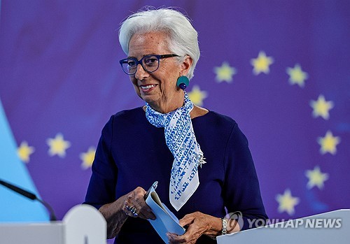 라가르드 "금리 동결 상태…지켜보고 기다리는 상황"(상보)_최진우