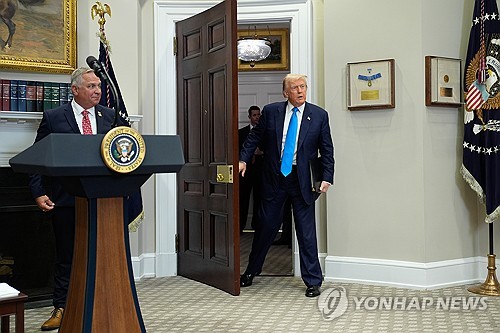 트럼프 "'관세 25%' 인도와 협상 중…관세 대폭 낮춘다고 해"_최진우