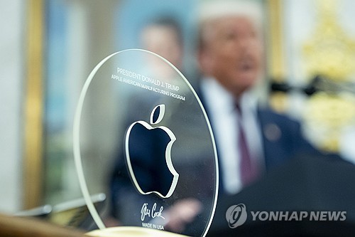 애플, 美 백악관 압박에도 인도 내 아이폰 생산 확대_윤시윤