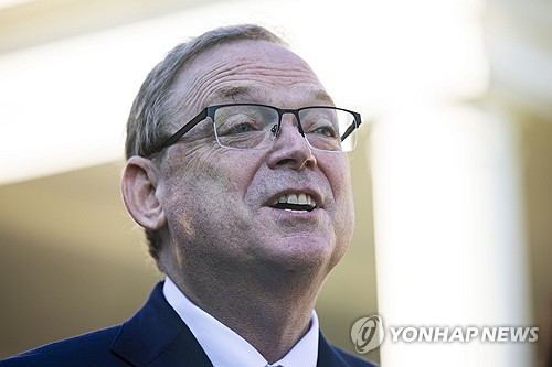 백악관, 고용쇼크에도 "실망스럽지만 상향 수정 확신"(종합)_최진우