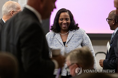 쿡 연준 이사 "10월 금리 인하 적절…고용위험이 인플레보다 커"_최진우