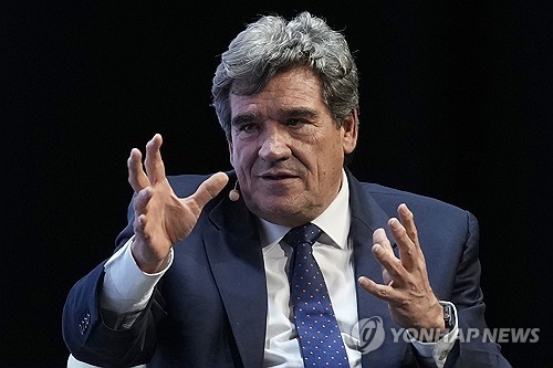 ECB 정책위원 "서비스 부문 인플레 지속성 매우 강해"_최진우