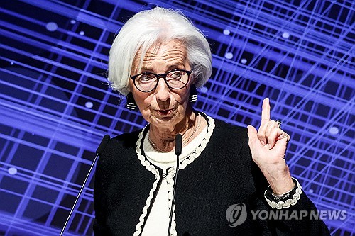 라가르드, 통화정책 신중론…"결론 내리기 전 더 많은 정보 수집해야"_최진우
