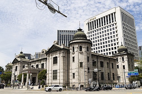 2분기 17년만 최고 환율에도 달러 순매도 29%↓…당국은 왜 덜 팔았나_김학성