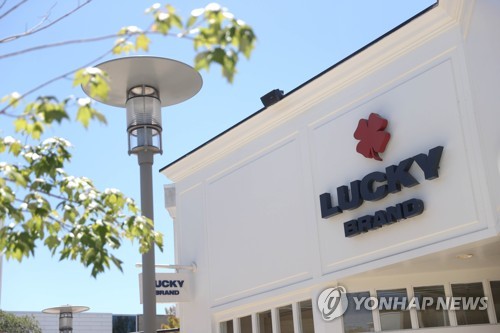 디자이너 브랜즈, 실적 악화에 주가 30% 이상 폭락_윤영숙