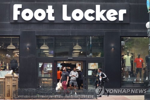풋라커, 연간 이익 전망 예상 하회…주가 15%↓_윤영숙