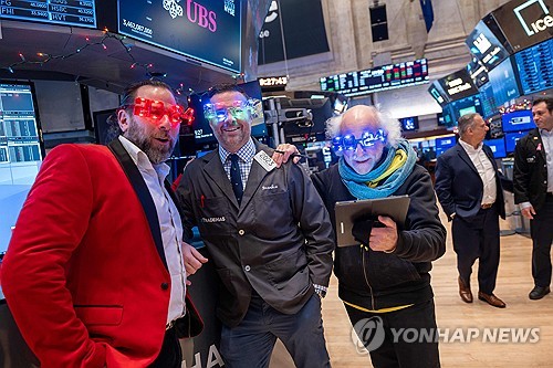 뉴욕증시, 2023년 마지막 거래일 하락…S&P500 올해 24%↑마감_윤영숙