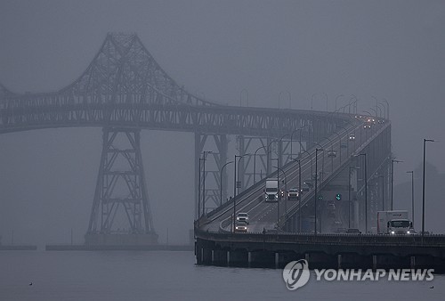 [딜링룸 백브리핑] 경기침체의 좋은 점…"경제 나쁠수록 수명 길어진다"_문정현