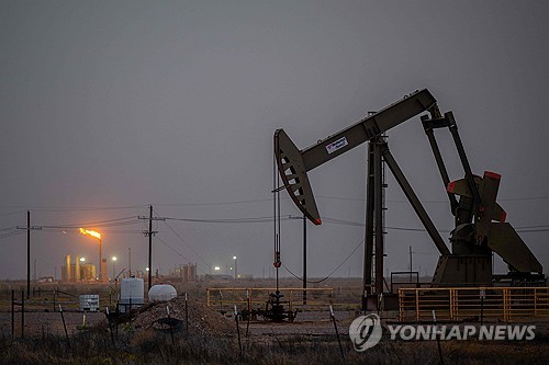 [뉴욕유가] 이란·이스라엘 보복전 경계에 상승…주간은 하락_정선영