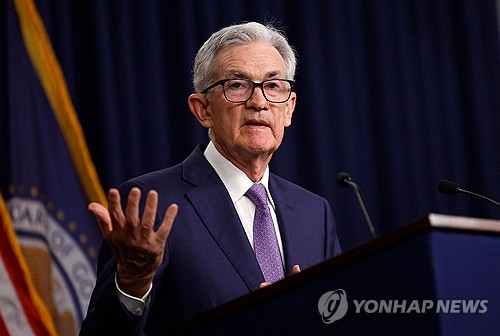 파월 "디스인플레 경로 회복 중…인하는 자신감 더 필요"(상보)_임하람