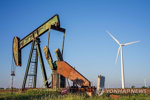 [뉴욕유가] 연준 금리 인하 불확실성에 급락…WTI, 2개월여 최저_김성진