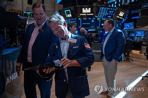 뉴욕증시, 메타ㆍMS 호실적에 상승 출발…S&Pㆍ나스닥 사상 최고치_장예진