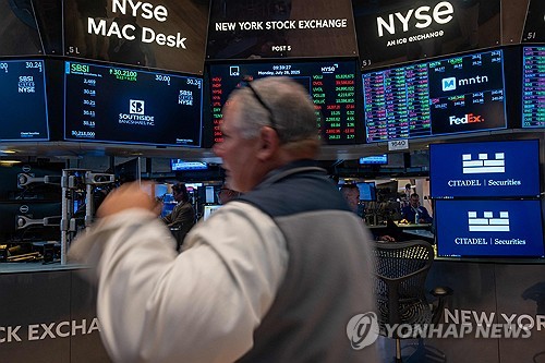 뉴욕증시, 보합 출발…美 GDP 호조에도 연준 결정 앞두고 관망_장예진