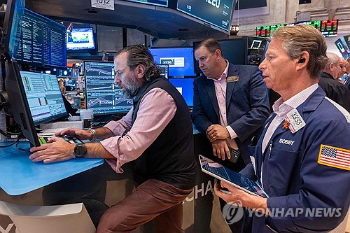 뉴욕증시, 美 노동시장 우려에 하락 출발_윤정원