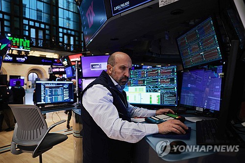 뉴욕증시, 젠슨 황도 못 구했다…기술주 투매에 동반 하락 마감_최진우