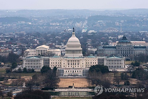 백악관 "이란 전쟁 따른 유가 혼란 예상…완화계획 준비해둬"_윤정원
