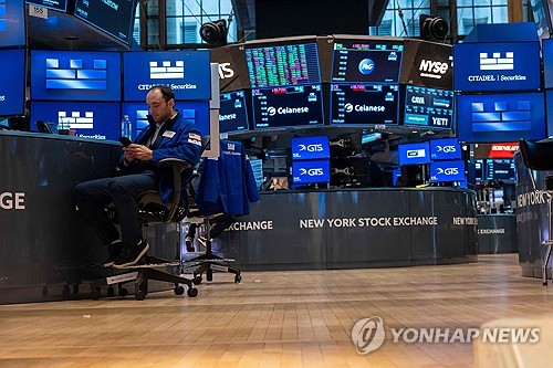 뉴욕증시, 호르무즈·GDP·PCE 삼중고…하락 마감_진정호