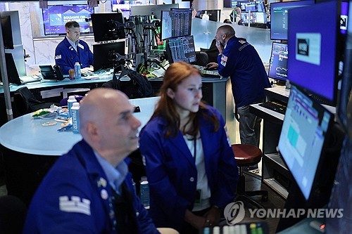 [뉴욕마켓워치] '반도체株 사자' 필리지수 신기록…주식·달러↑채권 혼조_최진우