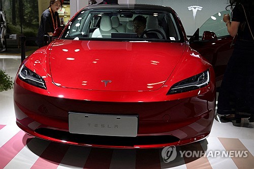 테슬라, 중국서 160만대 차량 리콜…주가 개장 전 0.9%↓_윤영숙