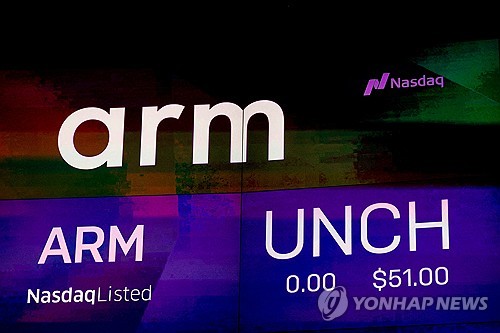 英 반도체회사 Arm, 낙관적 실적 전망에 시간외서 한때 40% 급등_문정현