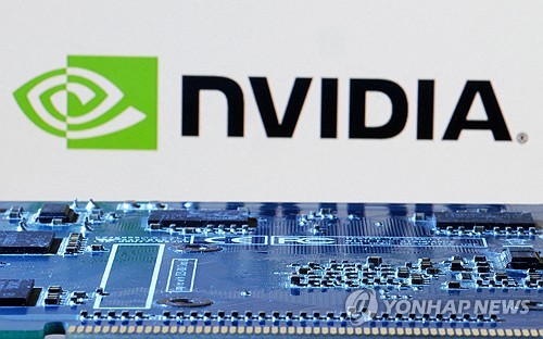 엔비디아, 홍콩H주 시총도 근접…월가 "버블 터져도 살아남는 종목"_임하람