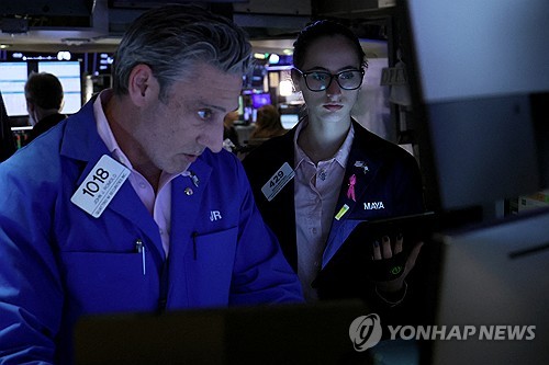 뉴욕증시, 지표 호조 속 보합세로 출발_윤영숙