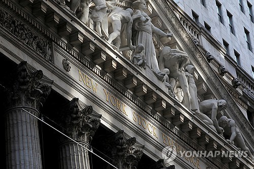 뉴욕증시, 1분기 GDP에 스태그플레이션 우려…다우 0.98%↓마감_정선영