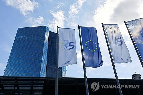 ECB 의사록 "위원들, 추가 지표 확인되면 6월 금리인하 시작할 위치"_정선영
