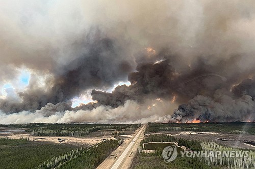 "캐나다 산불·중동 사태가 유가 하방 지지…금은 인플레 우려에 하락"_한상민