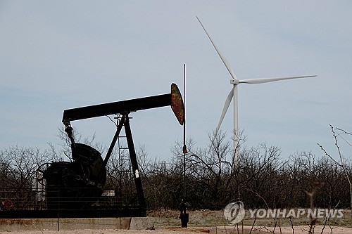 [뉴욕유가] 낙폭 과대 인식에 이틀째 반등…WTI, 0.46%↑_김성진