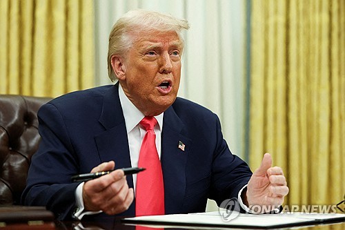 트럼프 "주식시장 신경 안 써…관세가 美 강하게 만들 것"_강수지