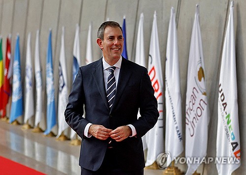 호주 재무 "트럼프 정책, 세계 경제에 지진 같은 충격"_정윤교