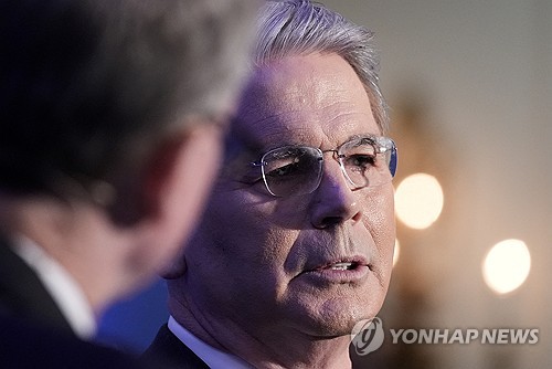美재무 "트럼프, 대중 관세 일방적 인하 제안 없었다"(상보)_최진우