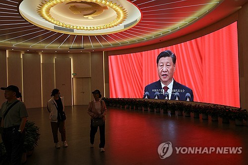 상하이 방문한 시진핑 "AI·거버넌스 선두에 서야"_이민재