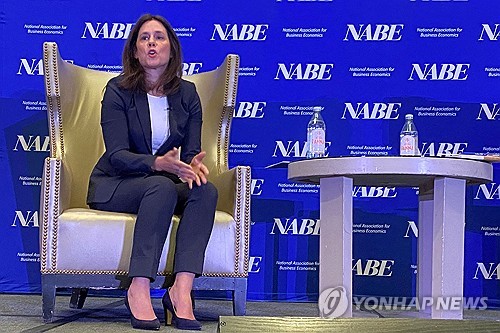 댈러스 연은 총재 "연준 프레임워크, 인플레 목표 달성에 집중해야"_최진우