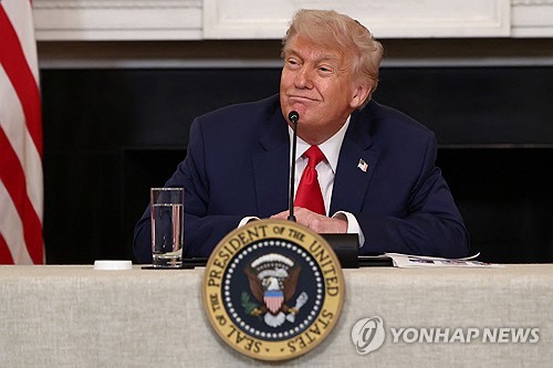 트럼프, 美中 협상 질문에 "쉽지 않지만, 좋은 보고 받고 있어"_최진우