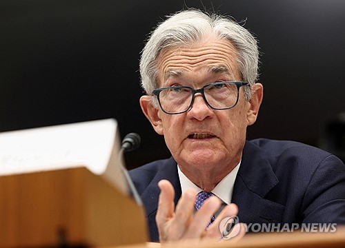 파월, 7월 금리인하 가능성에 "경제 여전히 강해…서두를 필요 없어"(종합)_최진우