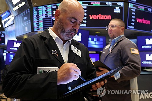 [뉴욕증시-1보] 트럼프-머스크 갈등 속 혼조 마감…다우 0.9% 상승_장예진