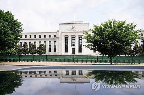 티미라오스 "연준 내부 '3파전'…금리 인하 재개해도 폭은 제한적"_윤시윤