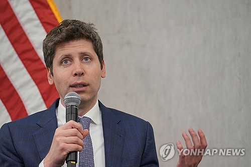 오픈AI CEO "美 반도체 수출 통제에도 中, 우회로 찾아낼 것"_이민재