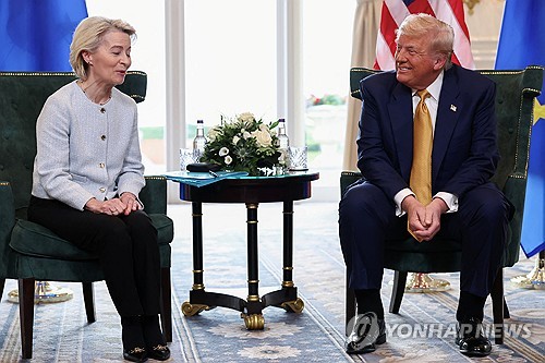 미-EU 무역협상 시작…트럼프, 상호관세 15% 미만 가능성은 "NO"(상보)_최진우