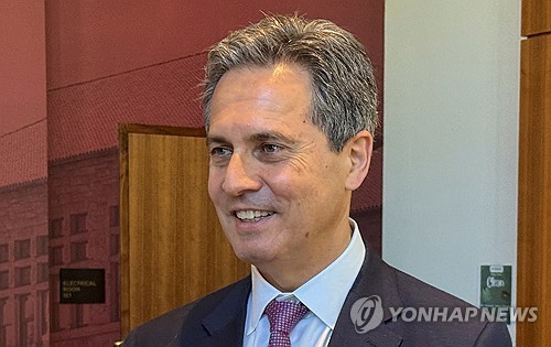 세인트루이스 연은 총재 "우리는 신중하게 움직여야"_최진우