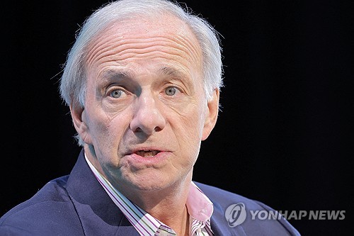 레이 달리오 "1970년대와 유사…금 최대 15% 보유해야"_윤정원