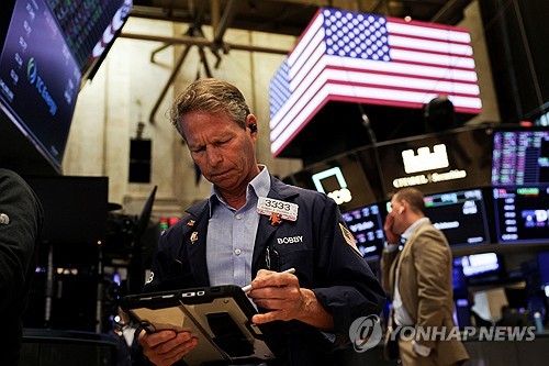 뉴욕증시, 셧다운발 금리인하 기대에 동반 상승…다우 사상 최고 마감_최진우