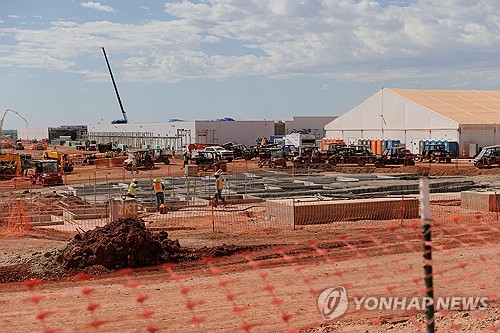 오픈AI, '스타게이트 프로젝트' 첫 데이터센터 텍사스 개소_윤시윤