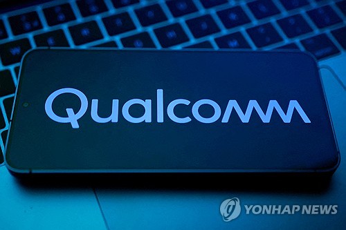 퀄컴, 엔비디아와 본격 경쟁…데이터센터용 AI 칩 공개하자 주가 18%↑_최진우