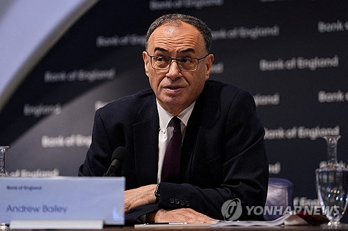 BOE, 영국 정책금리 4.00% 동결…'동결 5 vs 인하 4' 팽팽(상보)_최진우